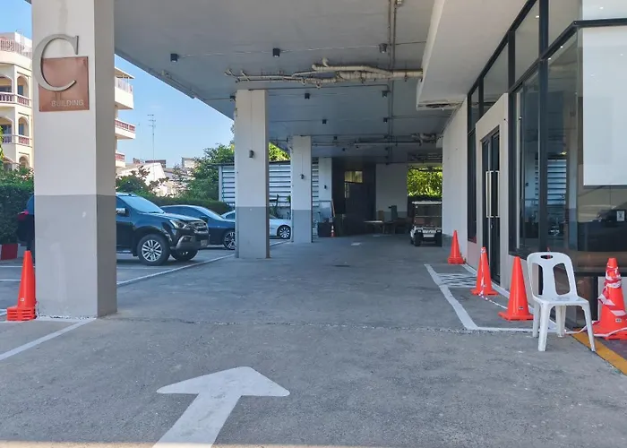 C Bangna Hotel 3*