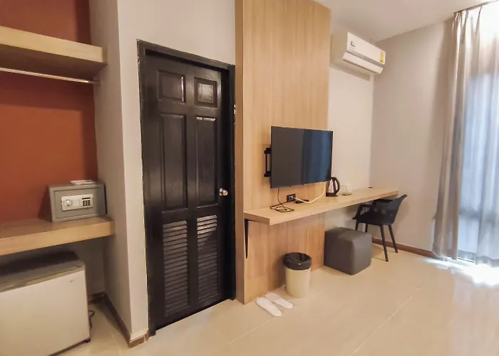 C Bangna Hotel 3*